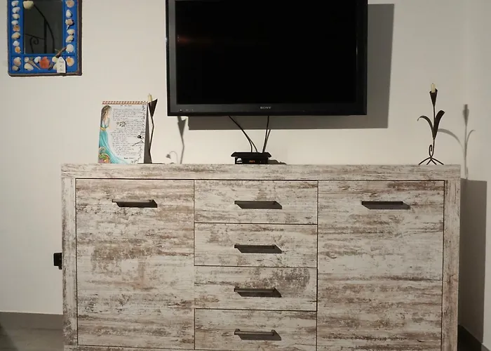 La Casetta Rosa * ניקוטרה